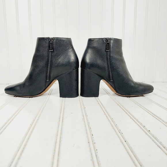 Michael Kors Black Leather Slip On Side Zip Block Heel Ankle Boots D856 - Picture 7 of 14